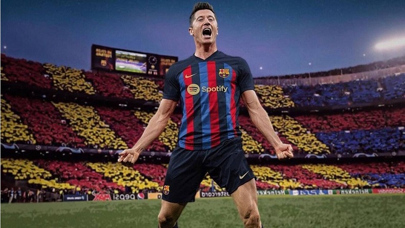 Robert Lewandowski nosi dres FC Barcelone